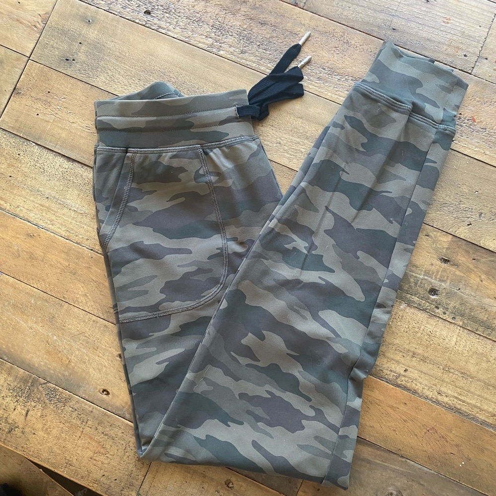 Green Camo unwind joggers